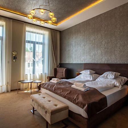 Voeroesko Villa -Elnoeki Szauna Es Jakuzzi Hasznalattal Balatonalmádi Exterior foto