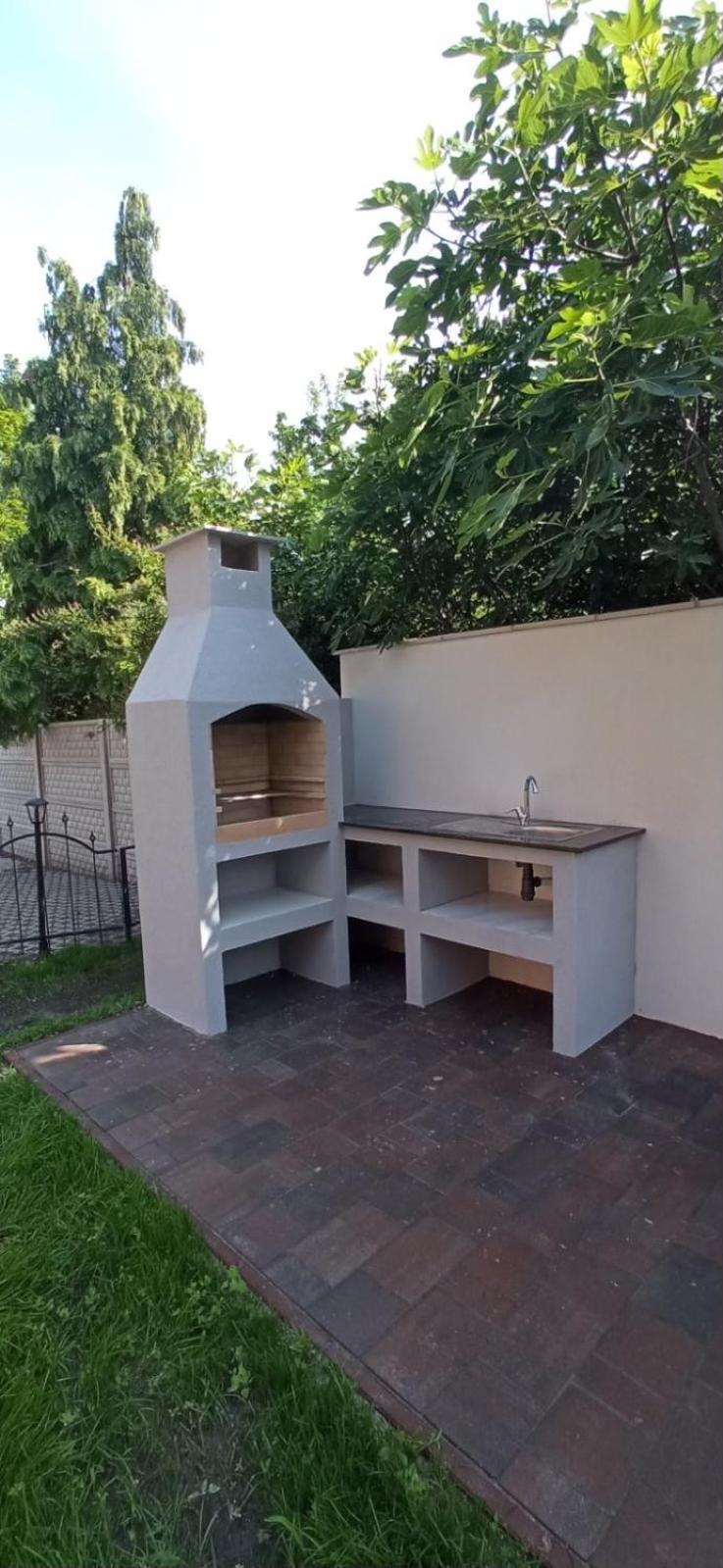 Voeroesko Villa -Elnoeki Szauna Es Jakuzzi Hasznalattal Balatonalmádi Exterior foto